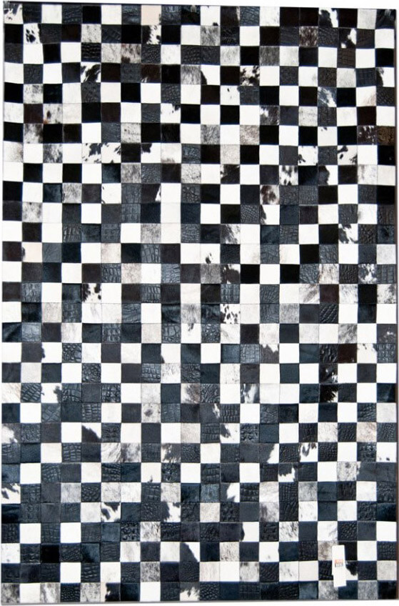 سجادة «موزاييك» أسود وأبيض من جلد البقر | المقاس: 160 × 220 cm
