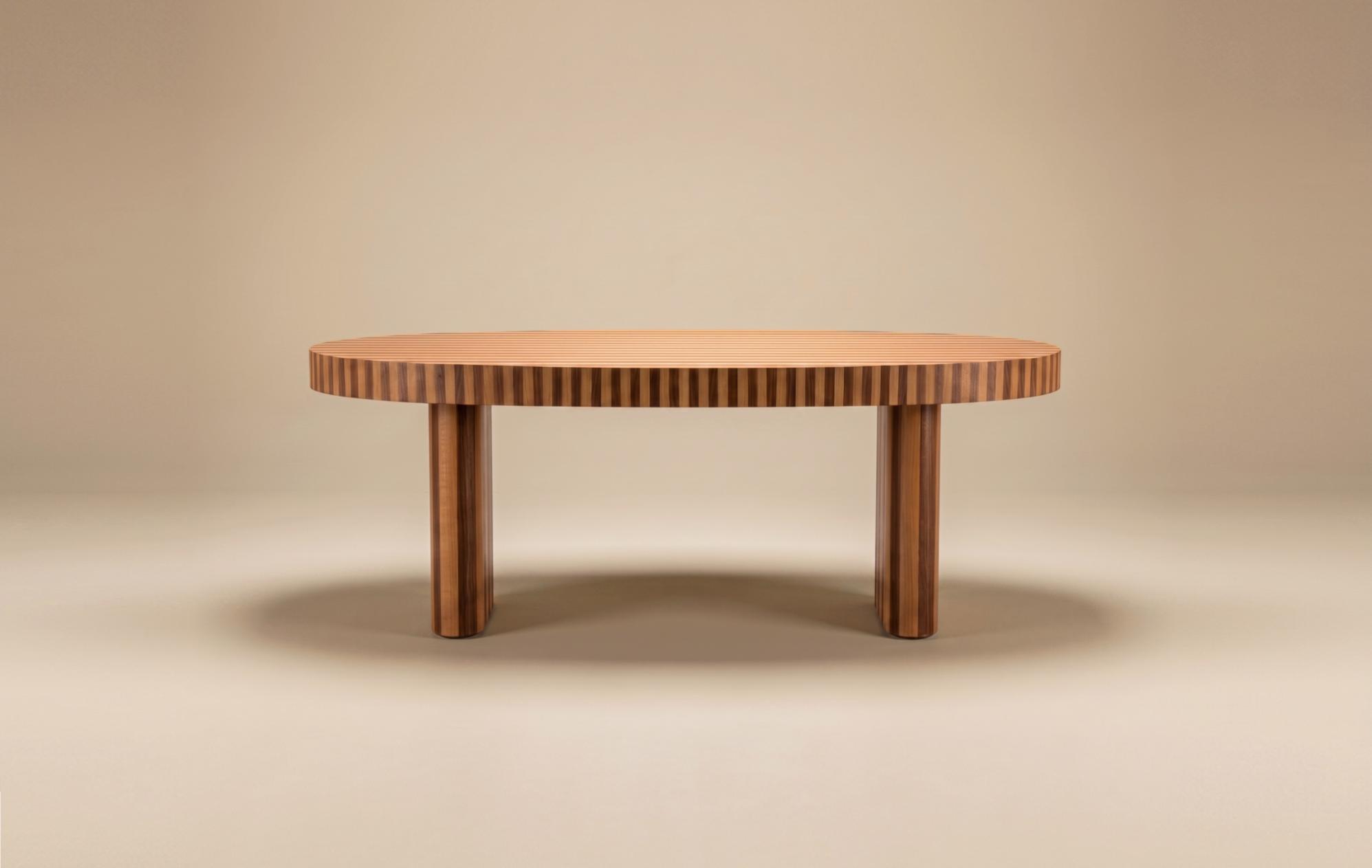 Nusa Table