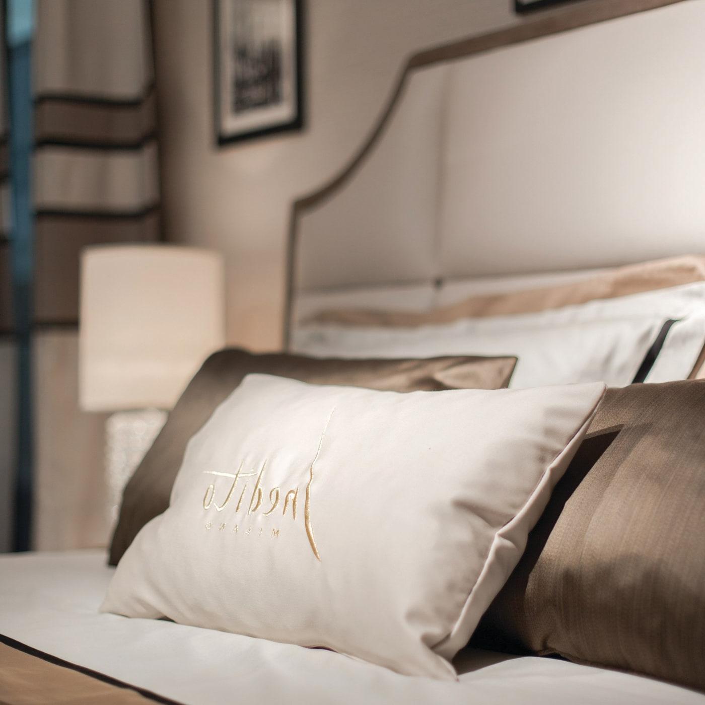 Tiffany Bed