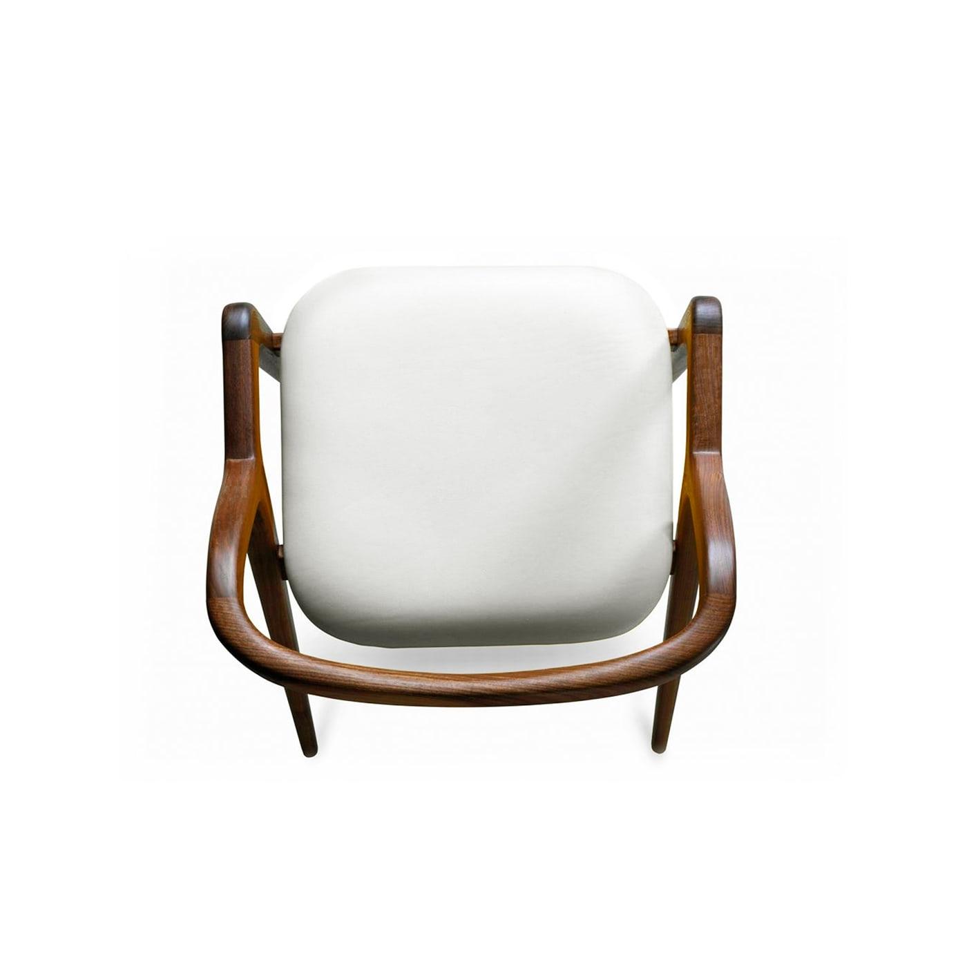 In Breve Natural Walnut Chair | Upholstery: Leather PANDORA 649