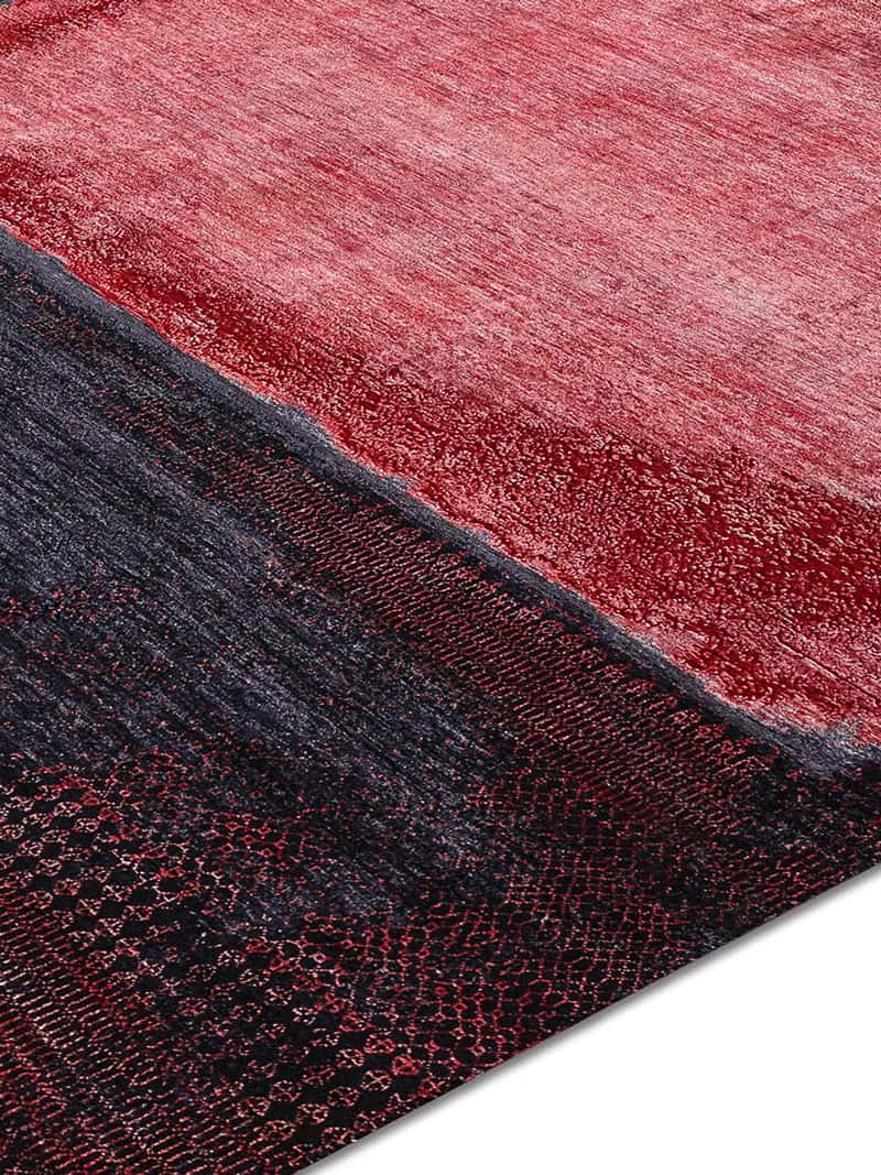 Red Grass Rug | Size: 305 × 427 cm