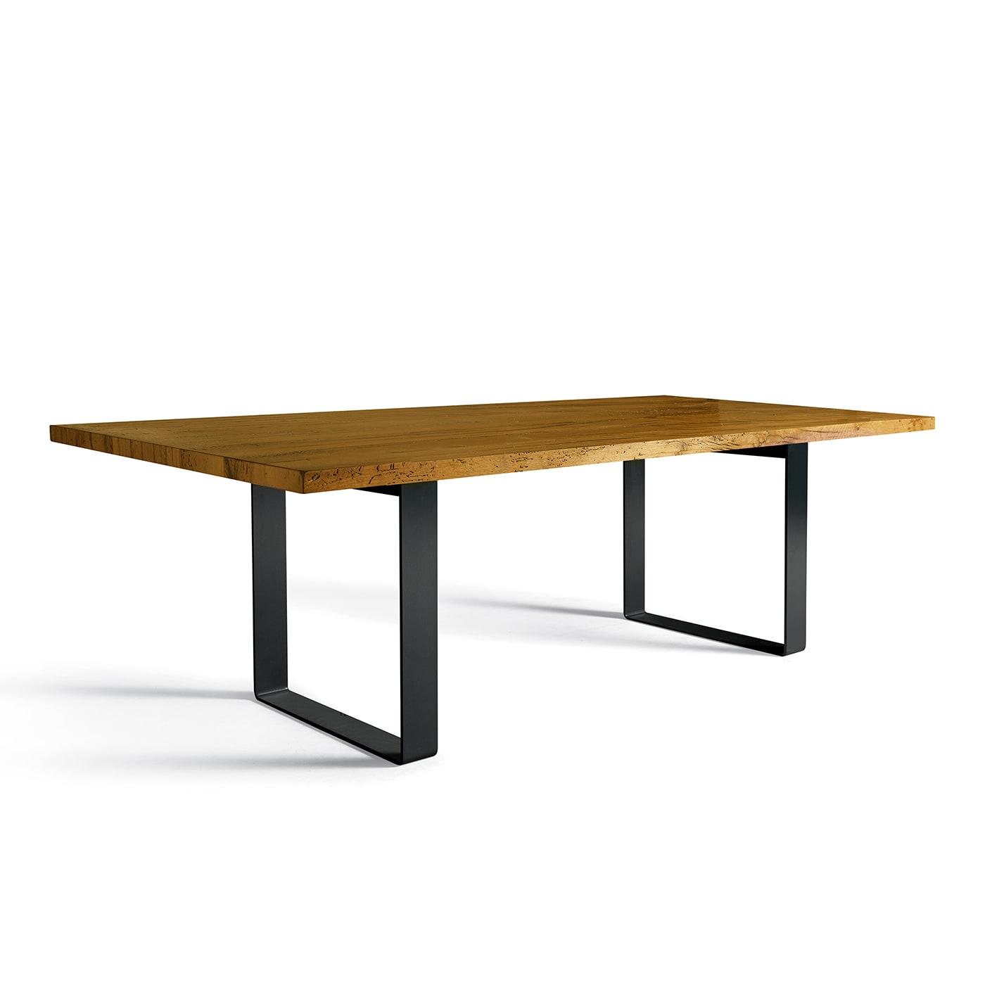 Misura Dining Table