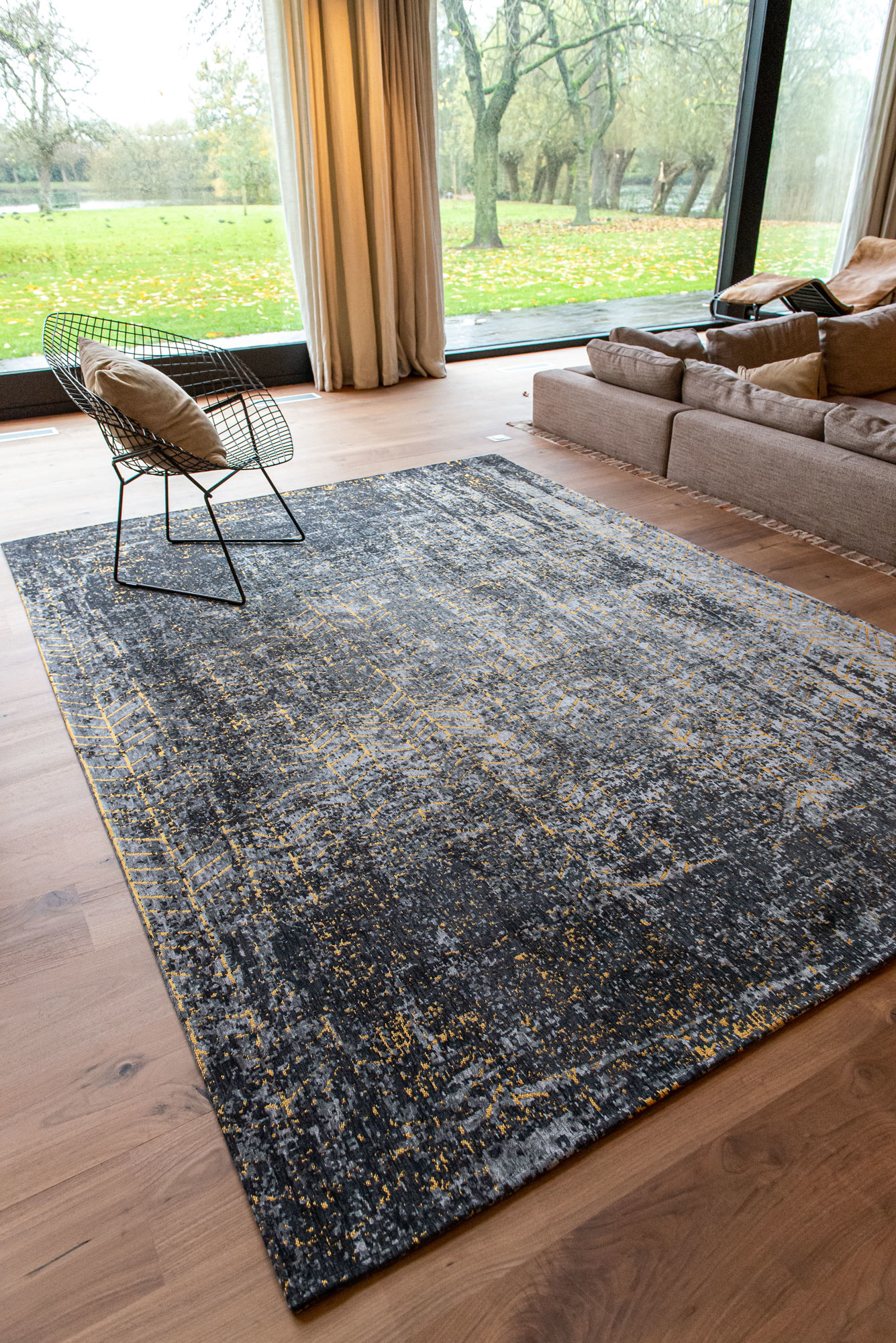 Broadway Glitter Rug | Size: 200 × 280 cm