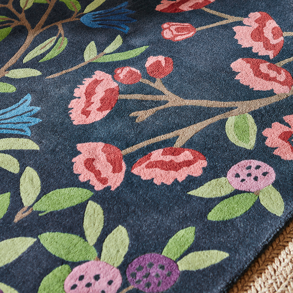 Foraging Indigo Rug | Size: 140 × 200 cm