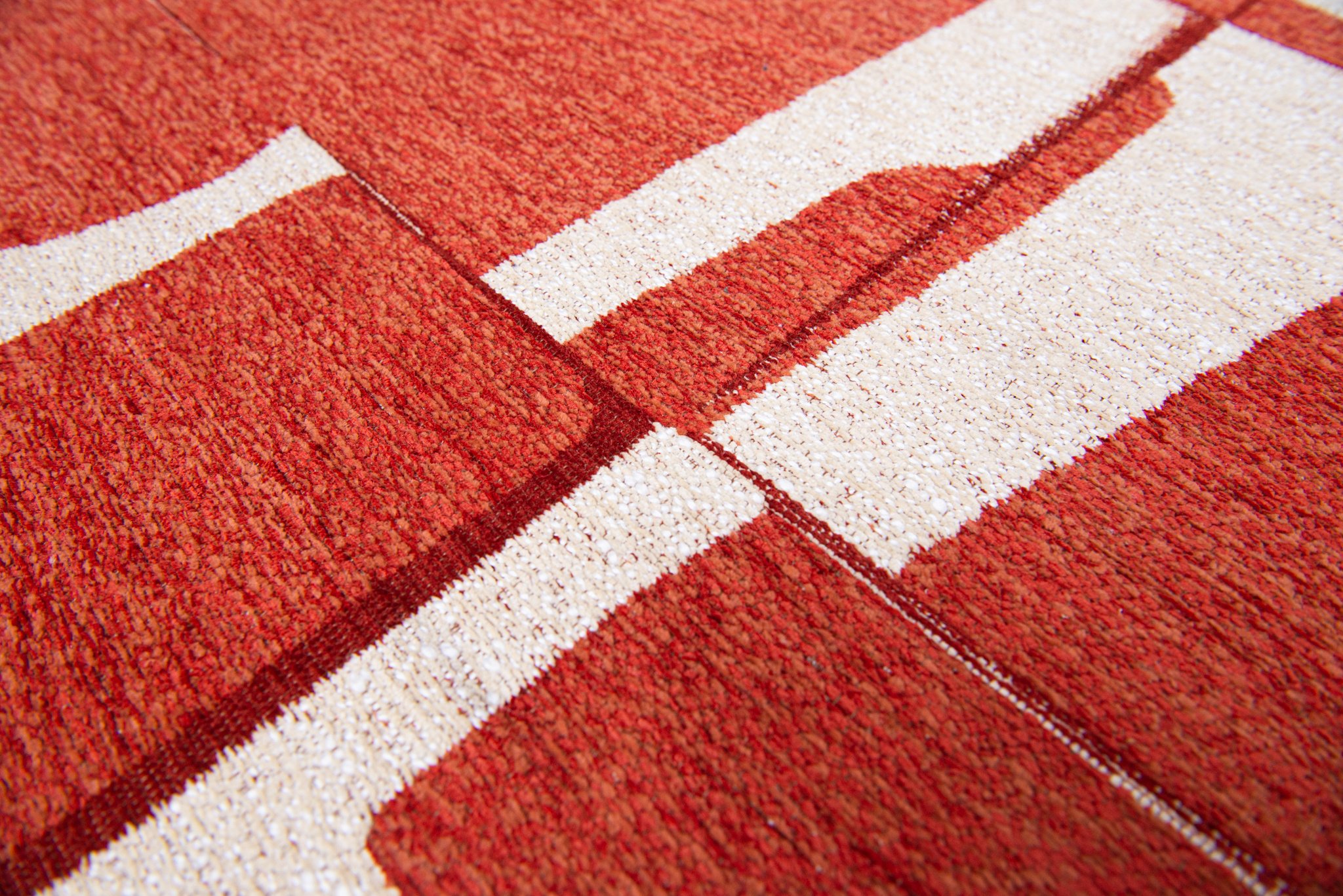 Rust Rug | Size: 240 × 340 cm