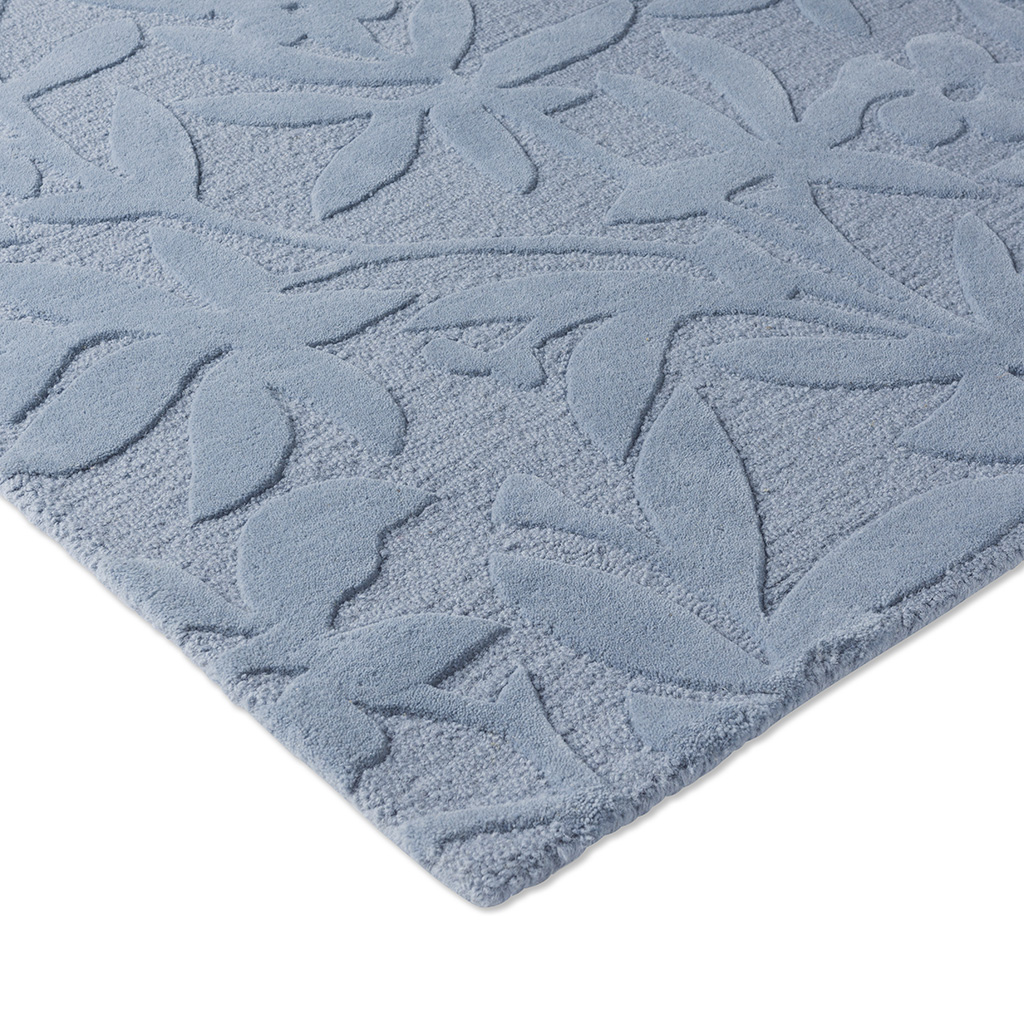 Cleavers Rug | Size: 250 × 350 cm