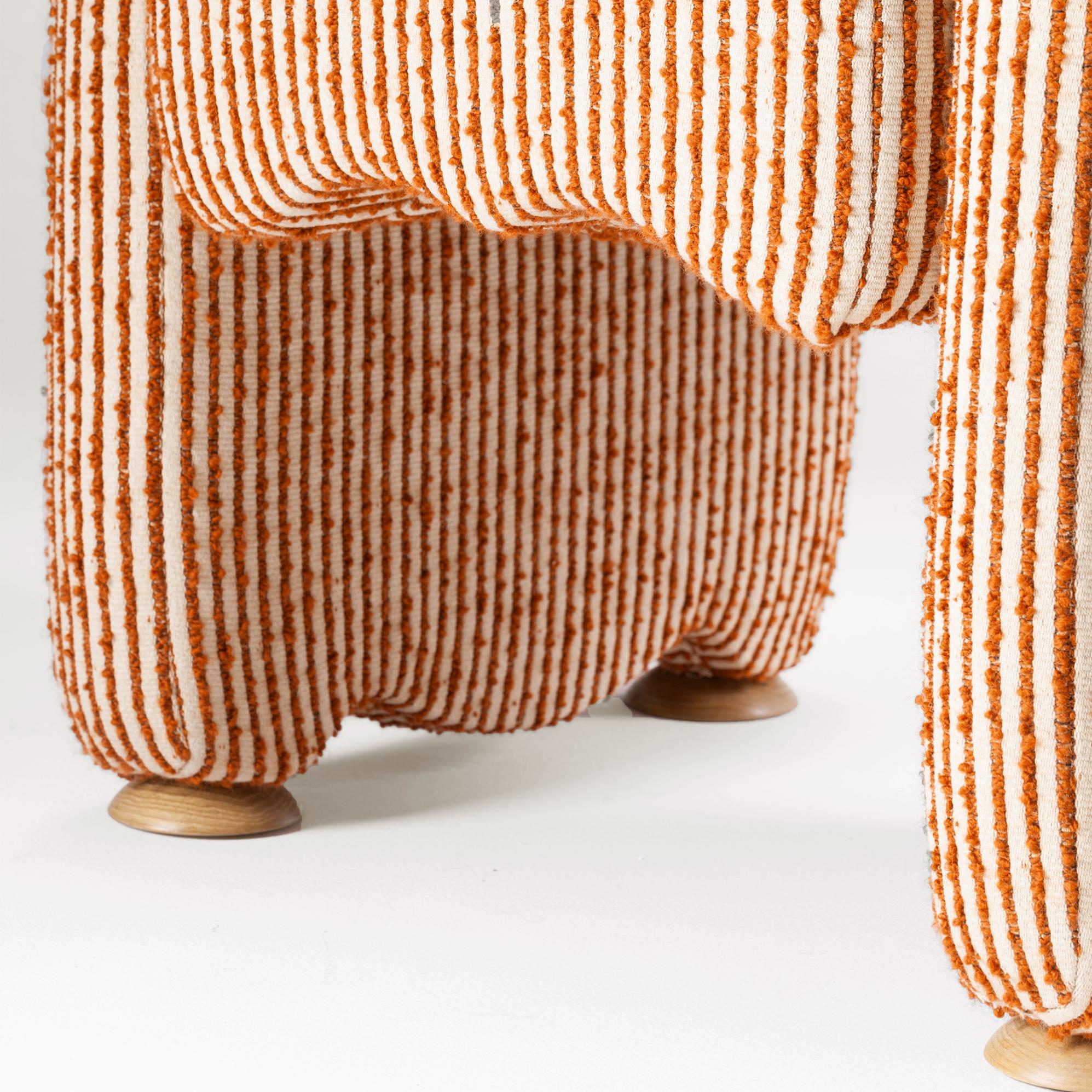 Cindy Modern Tufted Chair