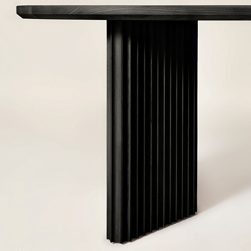 Basalto Table