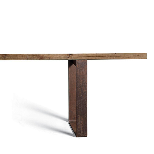Misura Dining Table