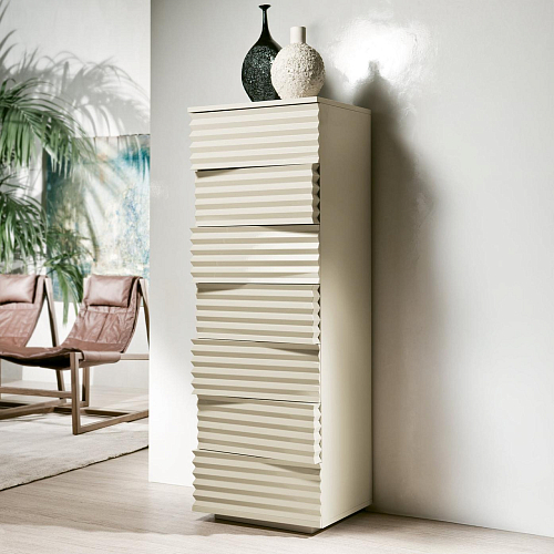 Tiffany Chest of Drawers