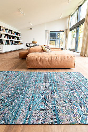 Zemmuri Blue Rug
