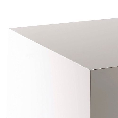 Cadeau Italian Pedestal